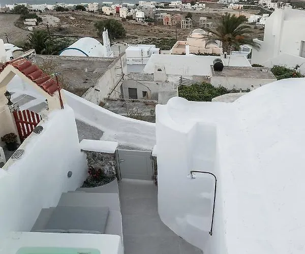 Antron Cave House Akrotírion