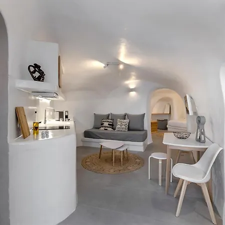Antron Cave House Apartment *