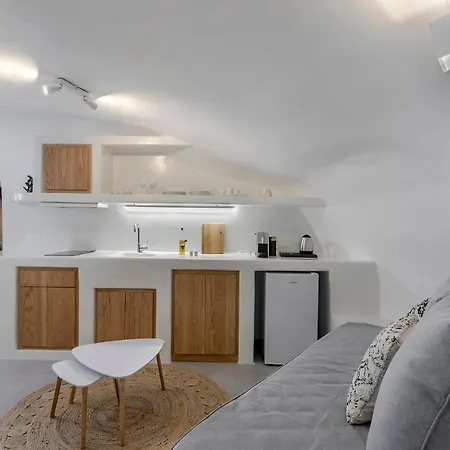 Antron Cave House Apartment