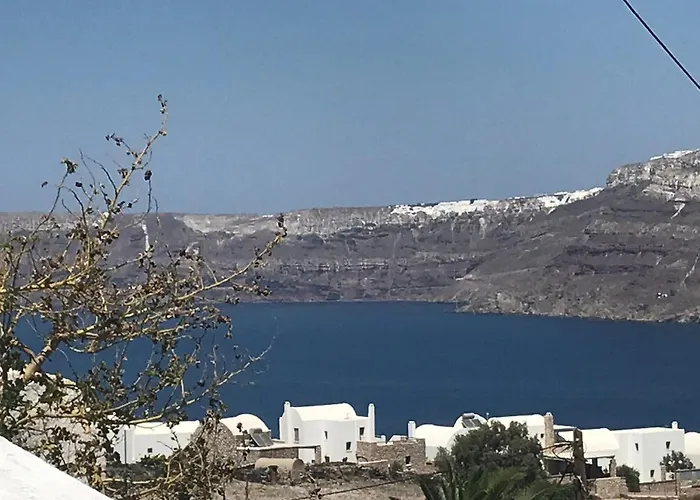 Antron Cave House * Akrotírion