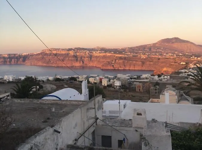 Antron Cave House Akrotírion